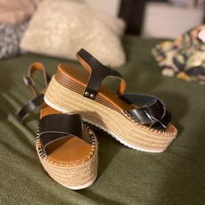 Platform sandals